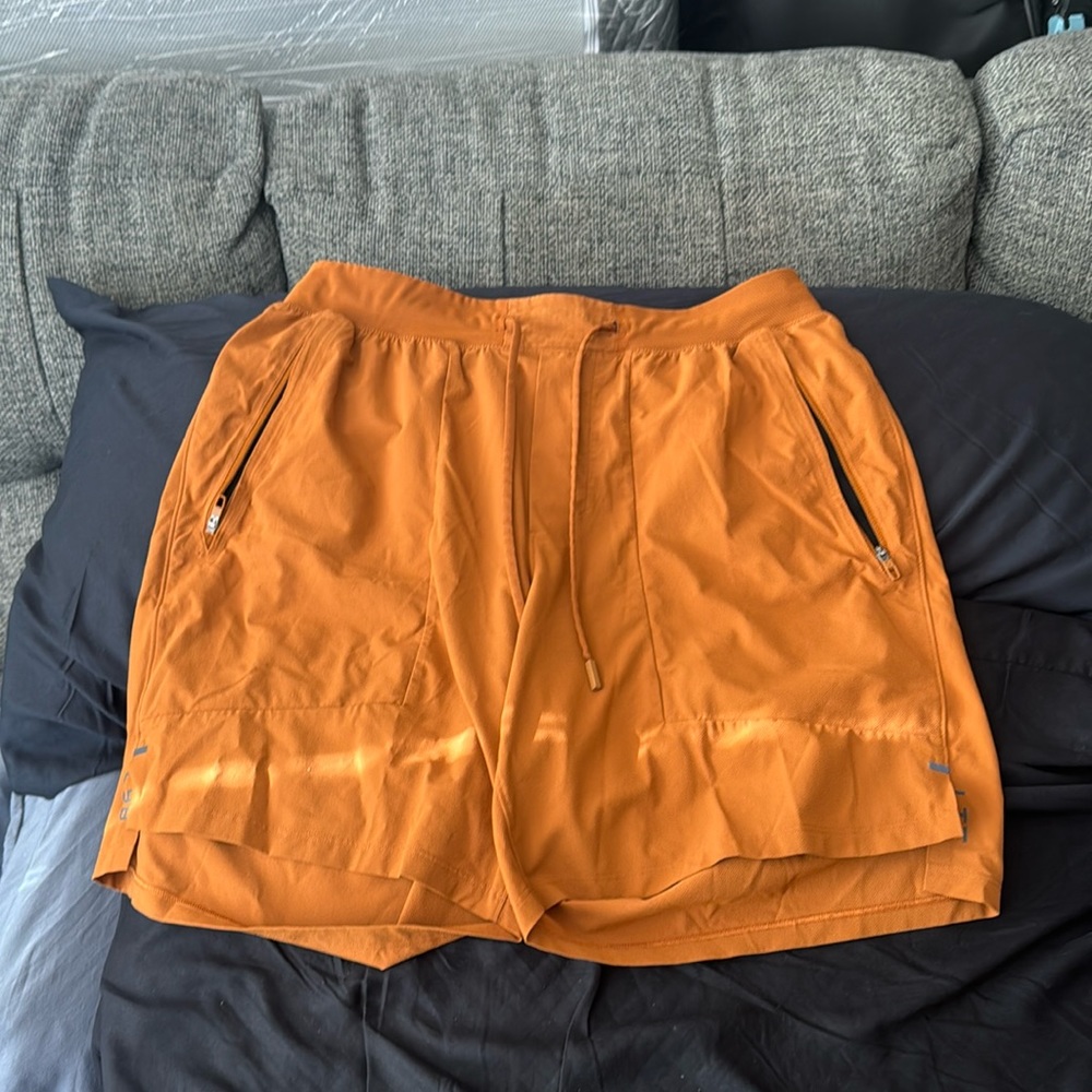 License to train linerless short 7” butternut brown size L